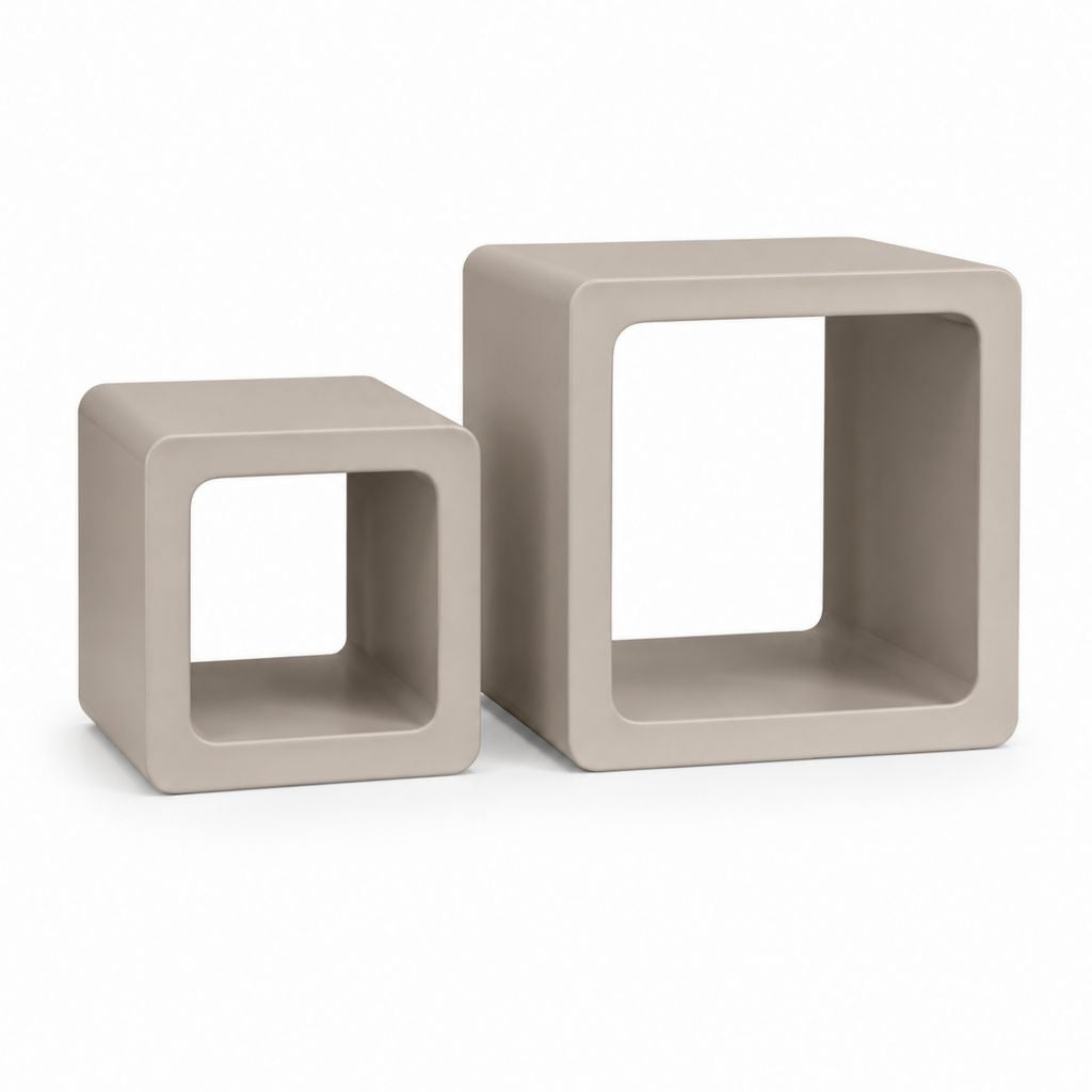 Set 2 tavolini da caffè a cubo tortora in polipropilene 40 x 40 x 40 cm e 50 x 50 x 50 cm